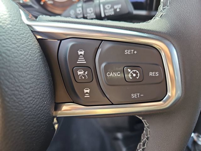 New 2026 Jeep Wrangler Unlimited Sahara AWD/4WD image 21