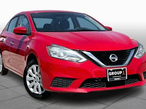 Used 2017 Nissan Sentra SV image 3