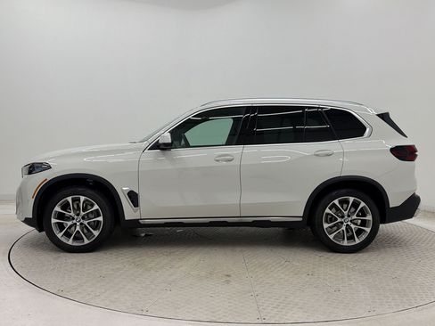 New 2026 BMW X5 sDrive40i w/ Premium Package RWD image 2