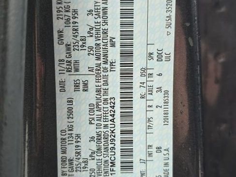 Used 2019 Ford Escape Titanium w/ U9j03 - Titanium Tow Package image 23