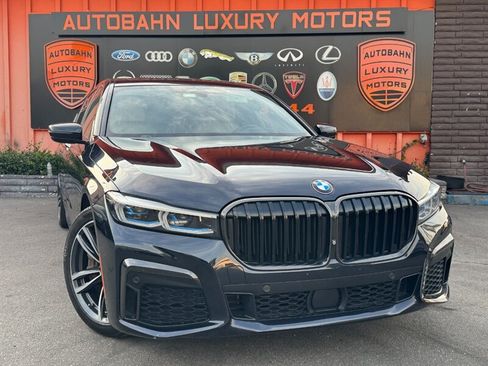 Used 2020 BMW 750i xDrive w/ Executive Package AWD/4WD image 1