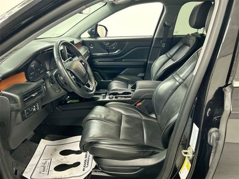 Used 2020 Lincoln Corsair Reserve w/ Equipment Group 202A image 9