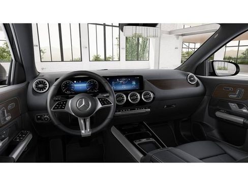 New 2026 Mercedes-Benz GLA 250 4MATIC image 3