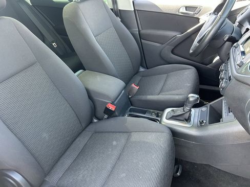 Used 2016 Volkswagen Tiguan AWD/4WD image 11