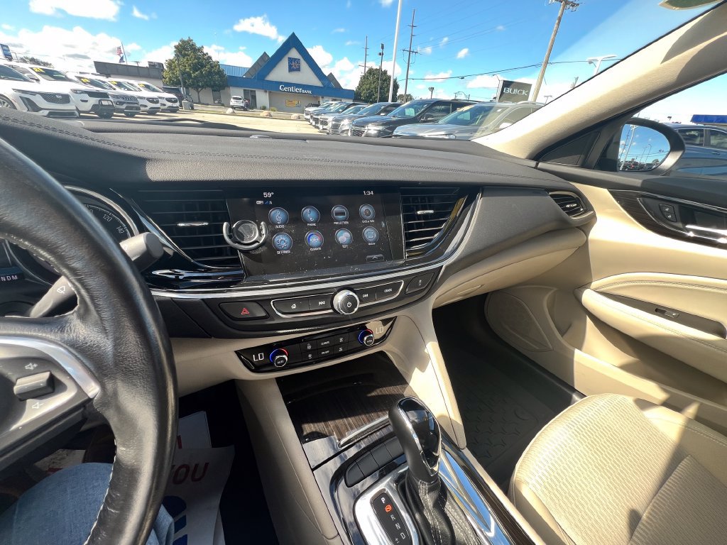 Used 2018 Buick Regal Preferred w/ Driver Confidence Package #1 FWD image 22