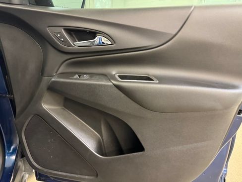 Used 2022 Chevrolet Equinox LT FWD image 32