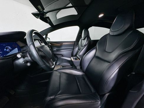 Used 2018 Tesla Model X 100D image 13