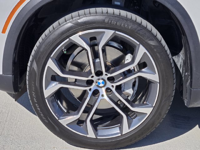 Used 2025 BMW X5 xDrive40i w/ Executive Package AWD/4WD image 7