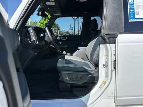 Used 2022 Ford Bronco Outer Banks image 19