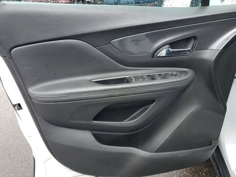 Used 2022 Buick Encore Preferred w/ Safety Package image 21