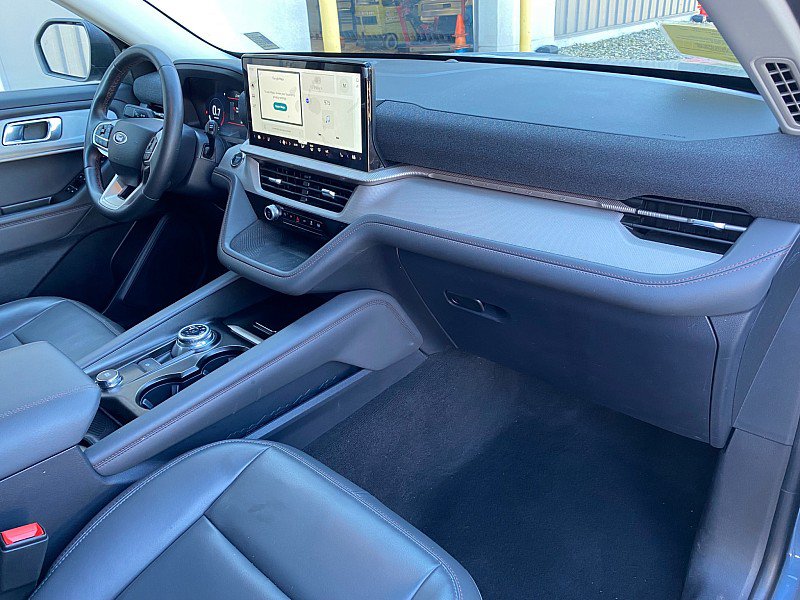 Used 2025 Ford Explorer Active w/ Active Comfort Package AWD/4WD image 27