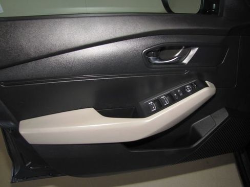 Certified 2023 Honda Accord LX image 9
