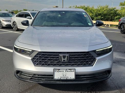 Used 2023 Honda Accord Sport image 2