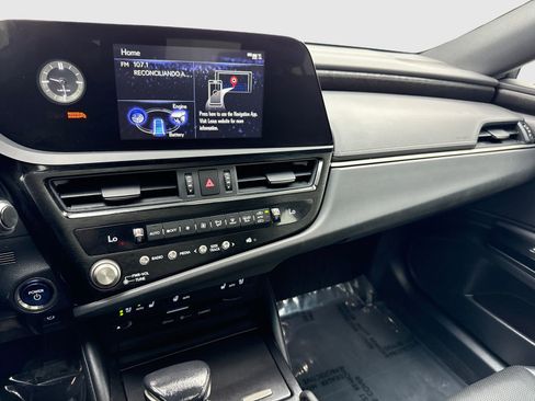Used 2022 Lexus ES 300h w/ Premium Package FWD image 24