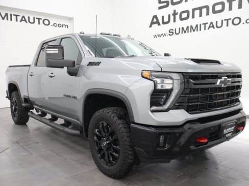 Used 2025 Chevrolet Silverado 2500 LTZ w/ Trail Boss Package AWD/4WD image 2