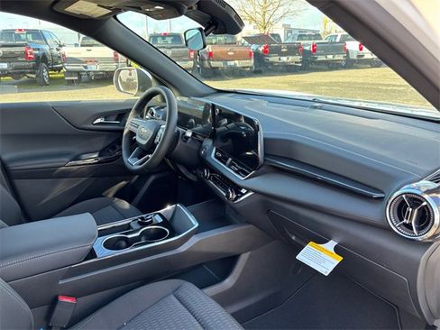 New 2026 Chevrolet Equinox LT image 32