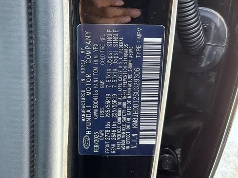 Certified 2025 Hyundai Tucson Limited AWD/4WD image 26