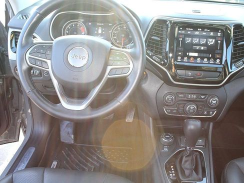 Used 2020 Jeep Cherokee Limited image 29