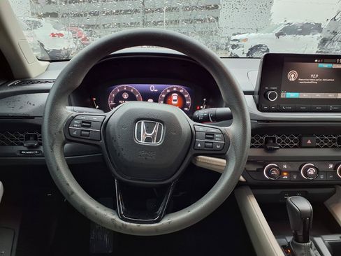 Used 2023 Honda Accord LX image 12
