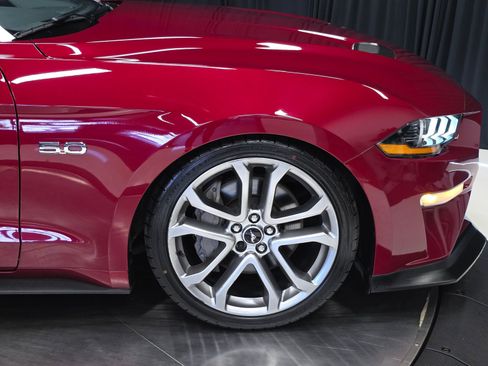 Used 2019 Ford Mustang GT Premium w/ Equipment Group 401A RWD image 40