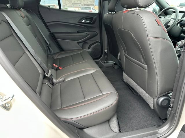 Used 2026 Chevrolet Trax RS FWD image 18