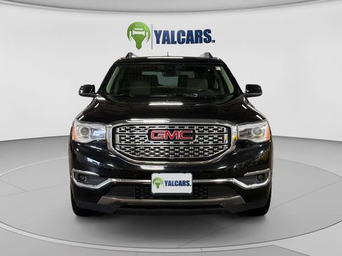 Used 2017 GMC Acadia Denali w/ Technology Package FWD image 8