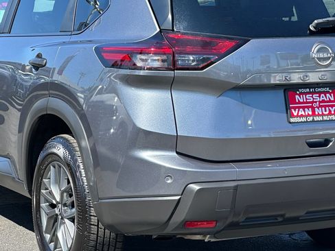 Used 2024 Nissan Rogue S FWD image 5