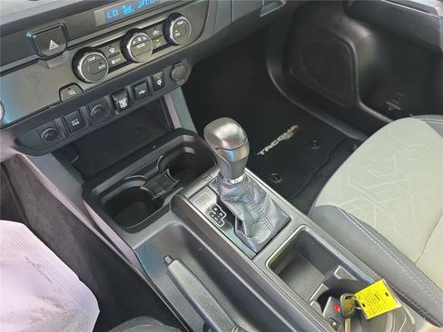 Used 2021 Toyota Tacoma TRD Sport image 28