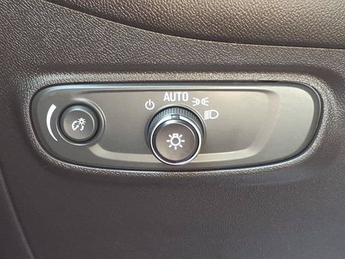 Used 2022 Chevrolet Equinox RS w/ RS Leather Package AWD/4WD image 15
