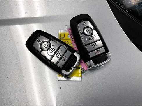 Used 2022 Ford Edge SEL w/ Convenience Package image 9