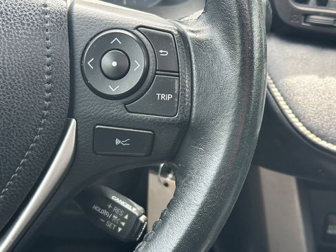 Used 2018 Toyota RAV4 XLE FWD image 24
