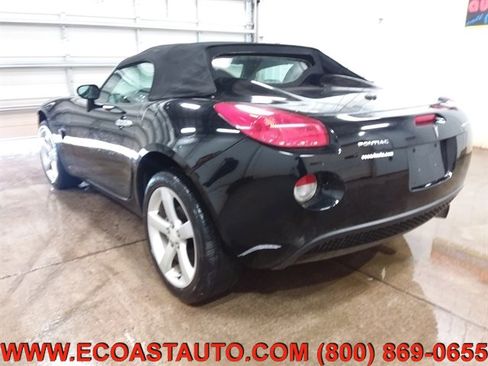 Used 2006 Pontiac Solstice Convertible w/ Premium Package image 6