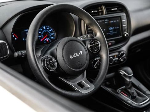 Used 2022 Kia Soul LX w/ Technology Package image 19