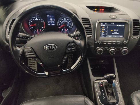 Used 2017 Kia Forte SX image 22
