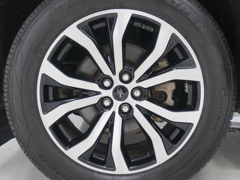 Used 2020 Ford Explorer ST w/ Premium Technology Package AWD/4WD image 32