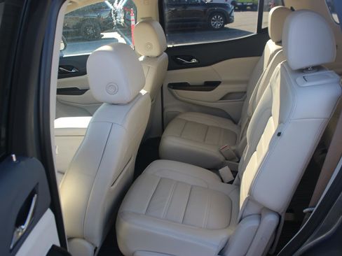 Used 2021 GMC Acadia Denali w/ Denali Technology Package image 34