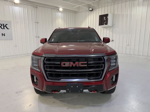Used 2024 GMC Yukon AT4 image 9
