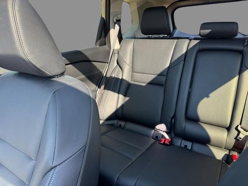 Certified 2025 Nissan Rogue SL w/ SL Premium Package FWD image 15