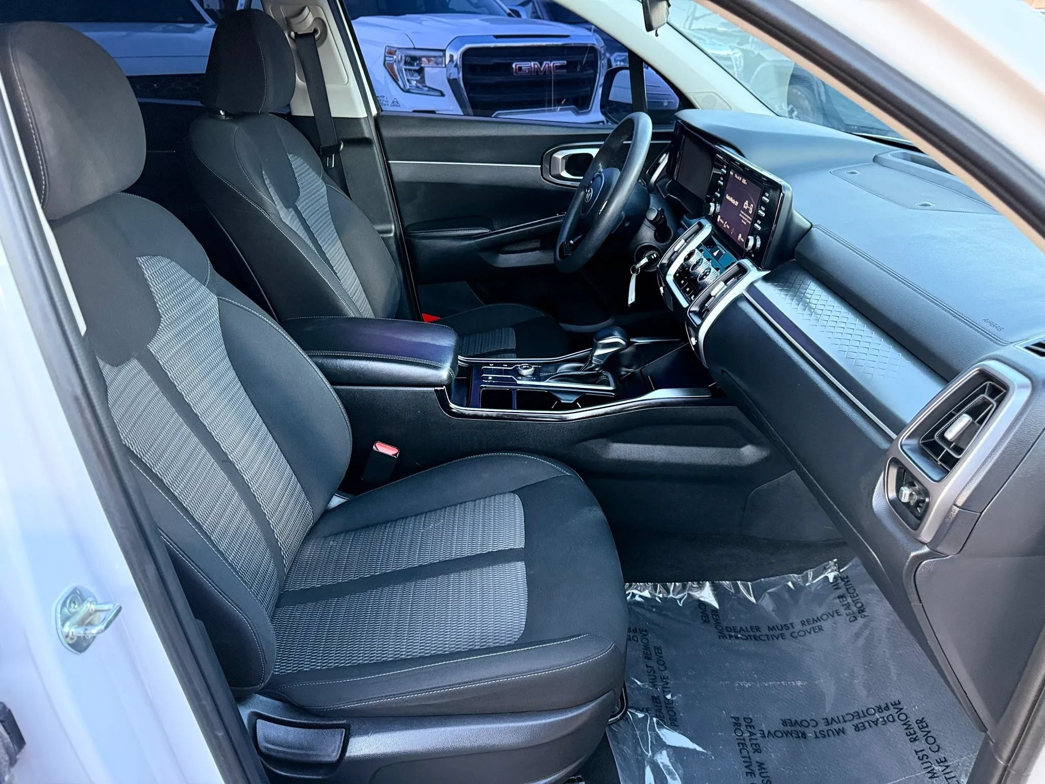 Used 2021 Kia Sorento LX AWD/4WD image 22
