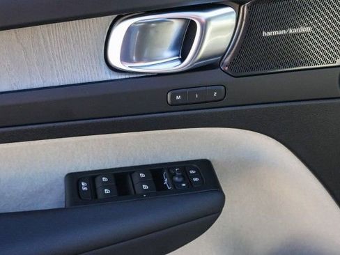 New 2026 Volvo XC40 B5 Ultra w/ Climate Package image 20