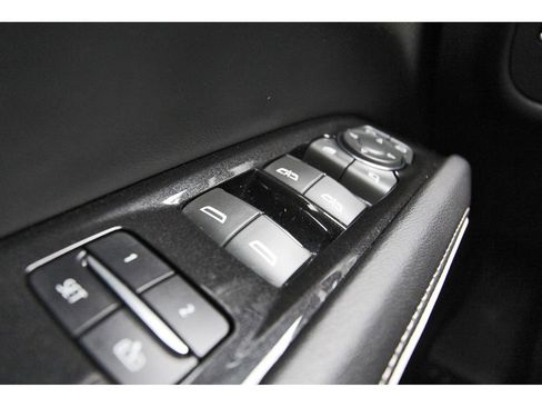 Used 2023 Cadillac Escalade Premium Luxury AWD/4WD image 21