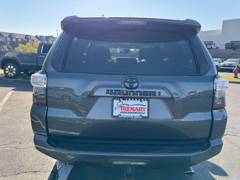 Used 2023 Toyota 4Runner SR5 Premium w/ Moonroof Package AWD/4WD image 4