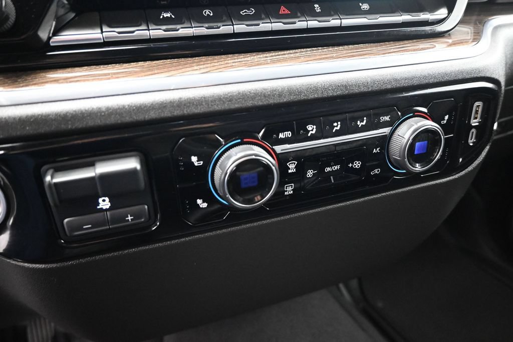 Used 2023 Chevrolet Silverado 1500 LT RWD image 18