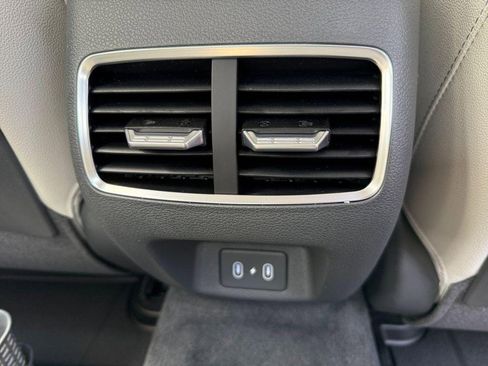 New 2025 Hyundai Sonata Limited image 23