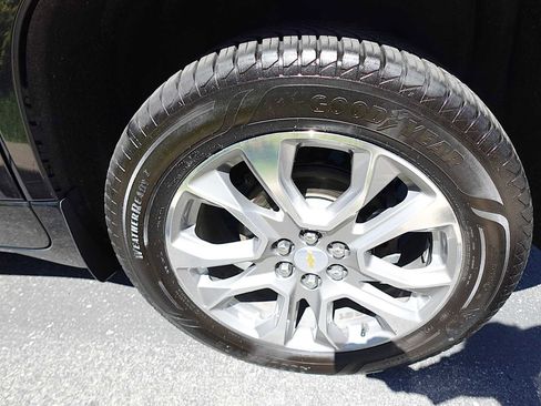 Used 2018 Chevrolet Traverse Premier AWD/4WD image 37