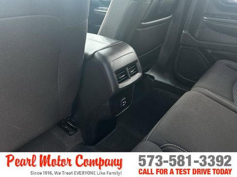 Certified 2024 GMC Terrain SLE w/ Driver Convenience Package AWD/4WD image 21