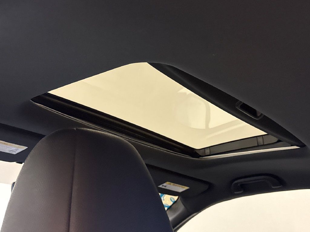Certified 2022 Honda Pilot TrailSport image 13