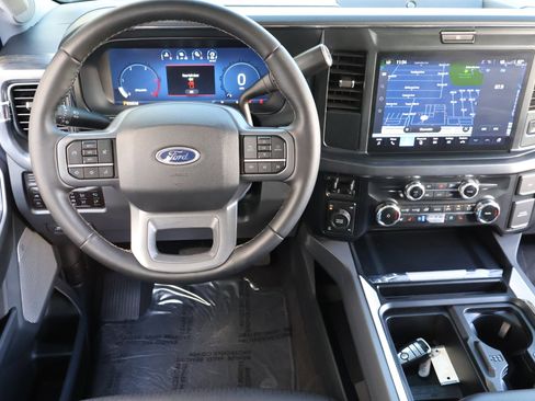 Used 2025 Ford F350 Lariat image 19