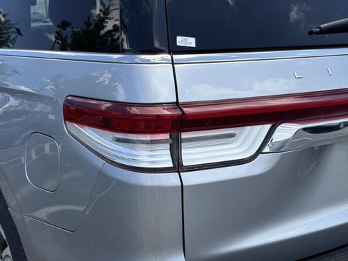 Used 2023 Lincoln Navigator Reserve AWD/4WD image 11