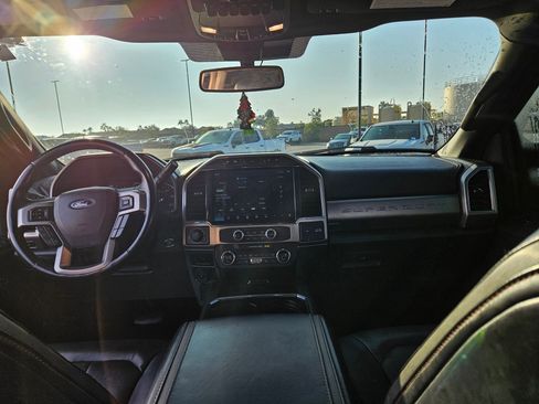 Used 2022 Ford F350 Platinum image 16